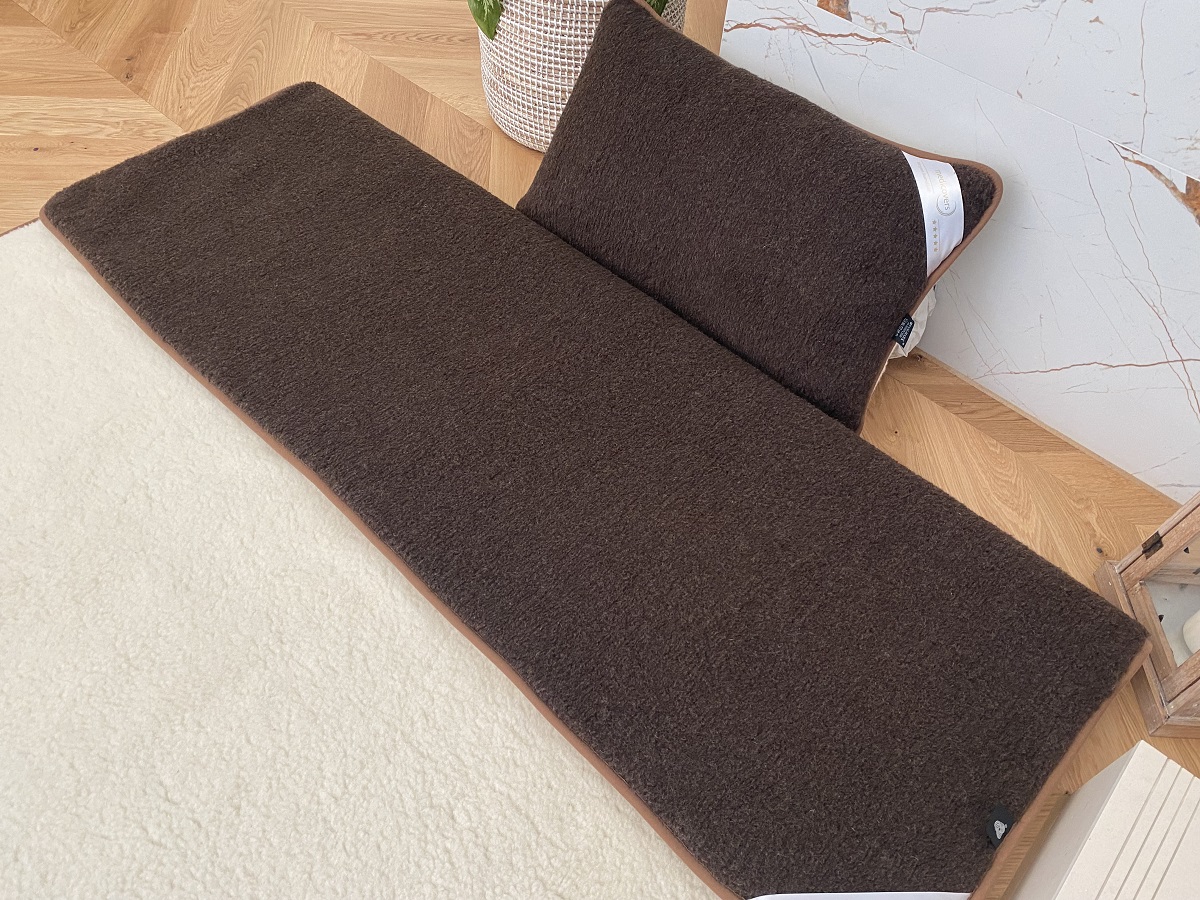 POŚCIEL Z WEŁNY MERYNOS SYBERIA DZIKI BRĄZ + MERYNOS TUMBLER 140x200