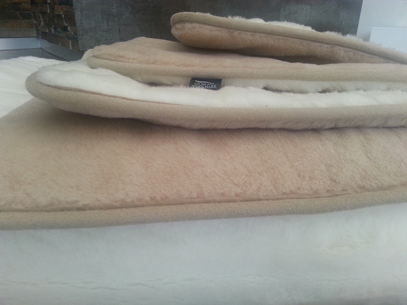 KOŁDRA WEŁNIANA CAMEL JASNY + KASZMIR LUX PASY 240X200