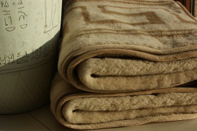 KOC WEŁNIANY CAMEL CAPPUCCINO GREKA JASNY 240x200