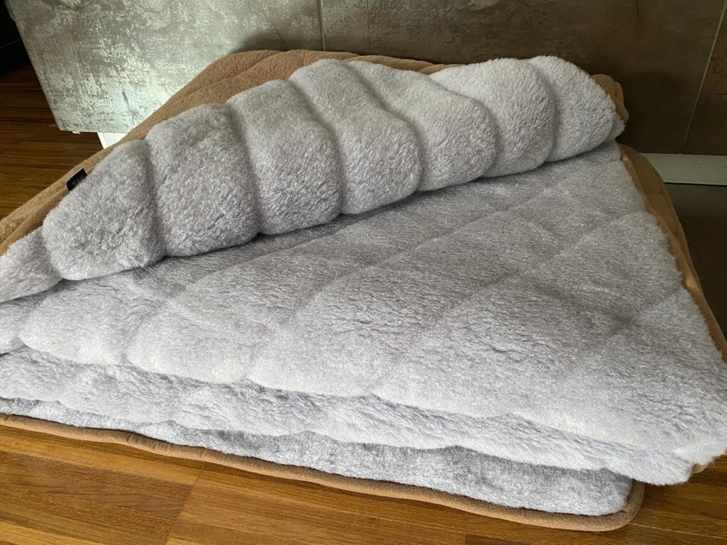 KOŁDRA Z WEŁNY ALPAKI SILVER PASY + CAMEL CIEMNY PASY 180x200