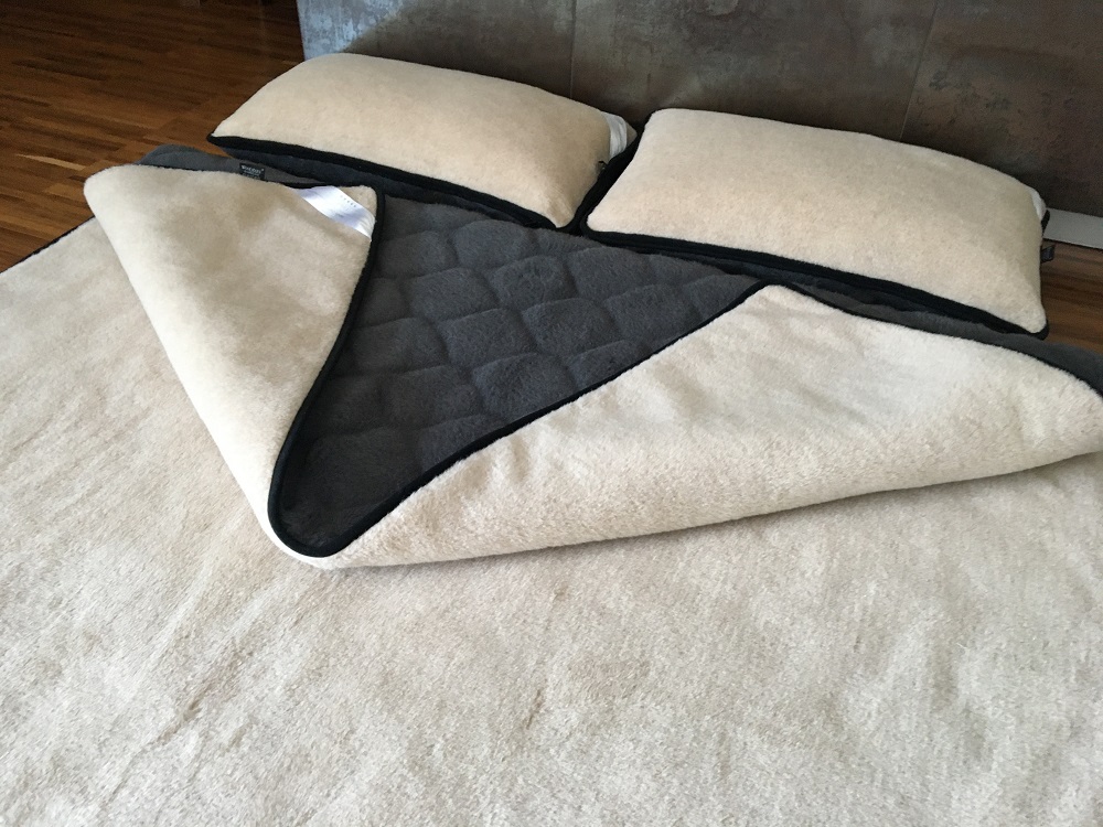 POŚCIEL WEŁNIANA ALPAKA CIEMNA CARO + CAMEL JASNY 240x200 + MATERAC