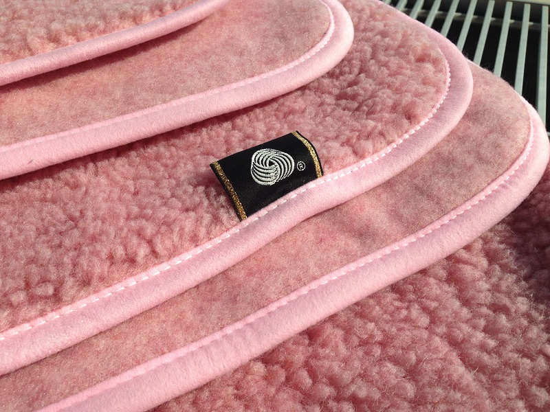 KOC WEŁNIANY MERYNOS BARANEK PINK 140X200