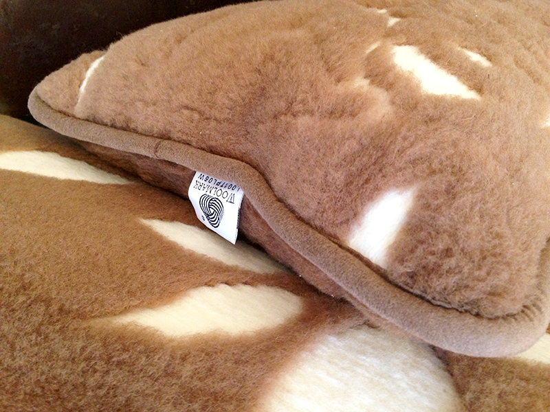 POŚCIEL Z WEŁNY WIELBŁĄDZIEJ CAMEL BIAŁA LILIA 160X200+MATERAC