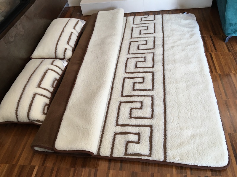 POŚCIEL WEŁNIANA CAMEL CIEMNY + MERYNOS TUMBLER GREKA 160x200