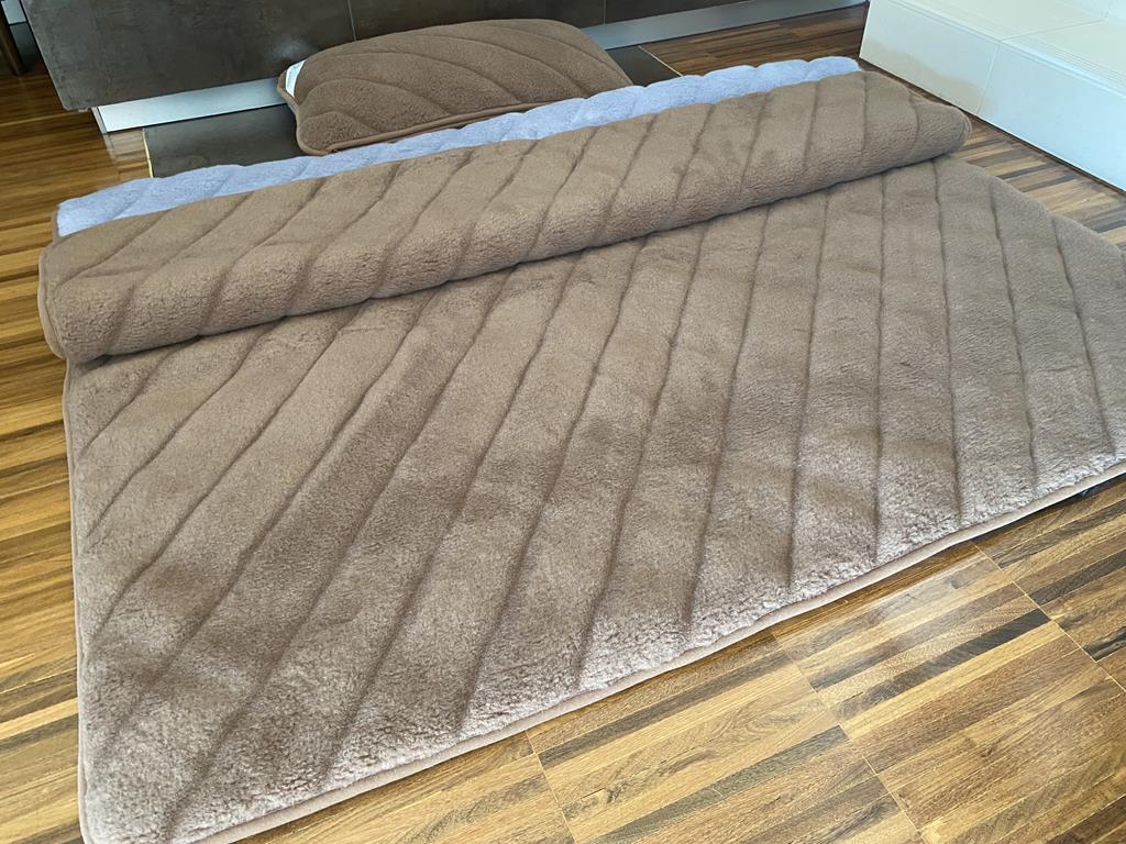 POŚCIEL Z WEŁNY ALPAKI ALPINA PASY + CAMEL CIEMNY PASY 140X200 + PODKŁAD