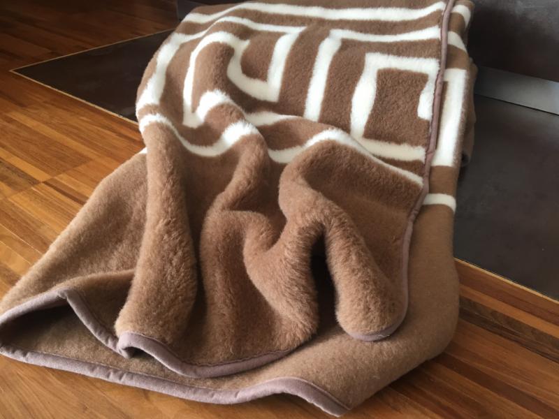 KOC WEŁNIANY CAMEL CIEMNY GREKA 160x200