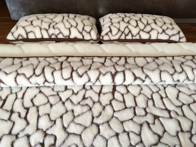 POŚCIEL WEŁNIANA KASZMIR GIRAFFE KASZMIR CARO 220x200 + PODKŁAD