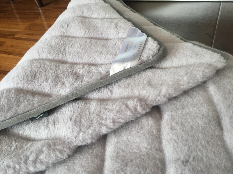 KOC WEŁNIANY LAMA ALPAKA SILVER PASY 220x200