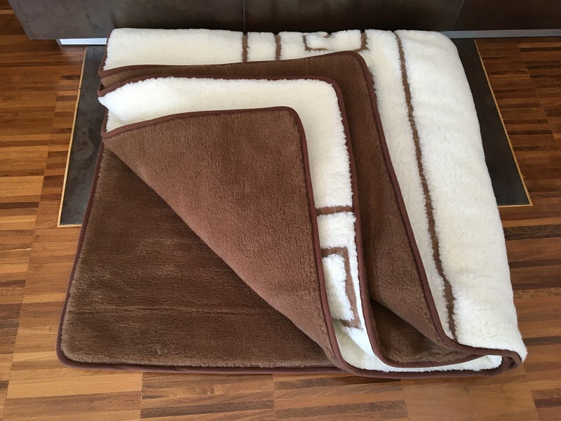 POŚCIEL WEŁNIANA CAMEL CIEMNY + MERYNOS TUMBLER GREKA 160x200