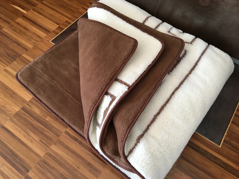 POŚCIEL WEŁNIANA CAMEL CIEMNY + MERYNOS TUMBLER GREKA 160x200