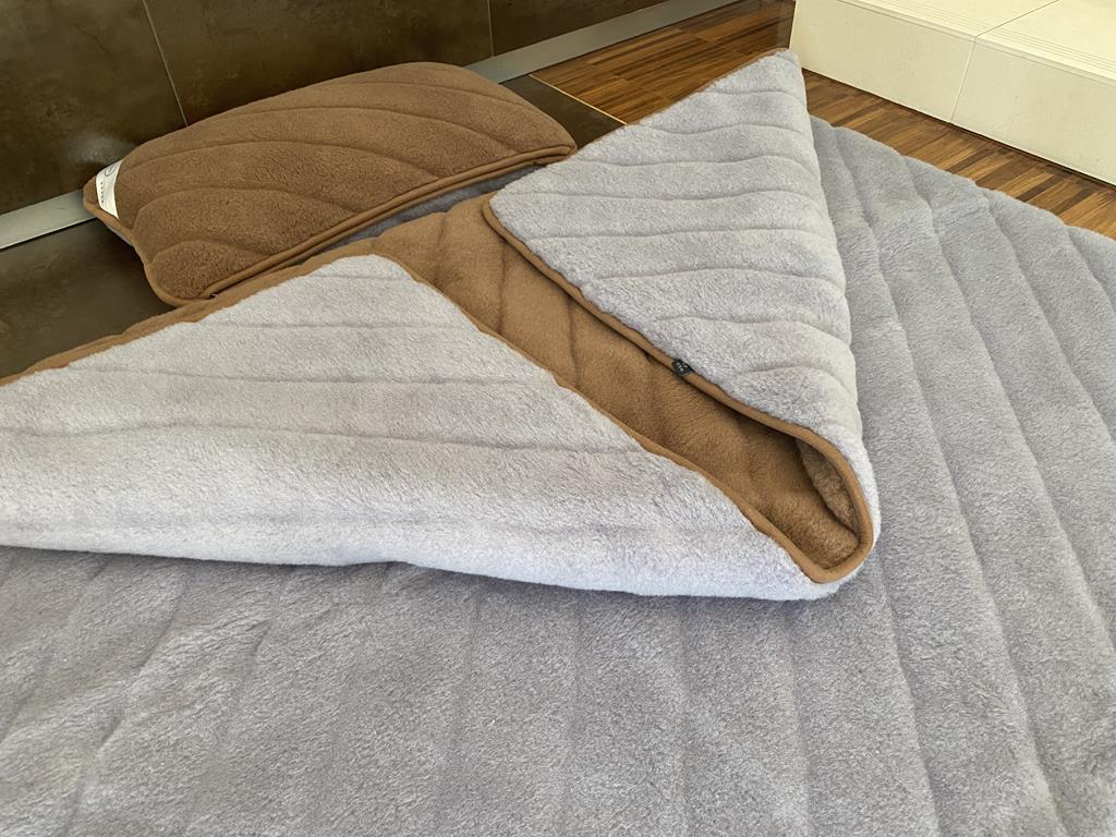 POŚCIEL Z WEŁNY ALPAKI SILVER PASY + CAMEL CIEMNY PASY 140X200 + PODKŁAD