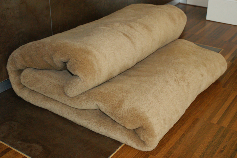 KOŁDRA WEŁNIANA CAMEL KASZTANOWY J+J 200x200