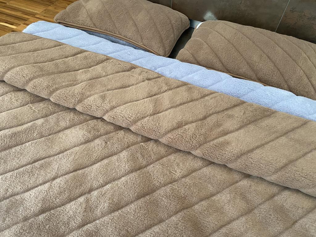 POŚCIEL WEŁNIANA ALPAKA ALPINA PASY + CAMEL CIEMNY PASY 160x200 + MATERAC