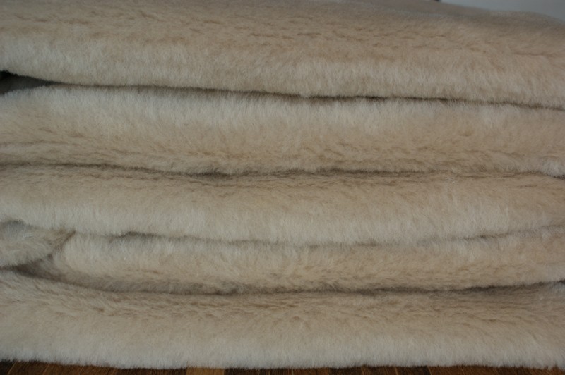 PODKŁAD Z WEŁNY WIELBŁĄDZIEJ 140x200 CAMEL JASNY LIGHT