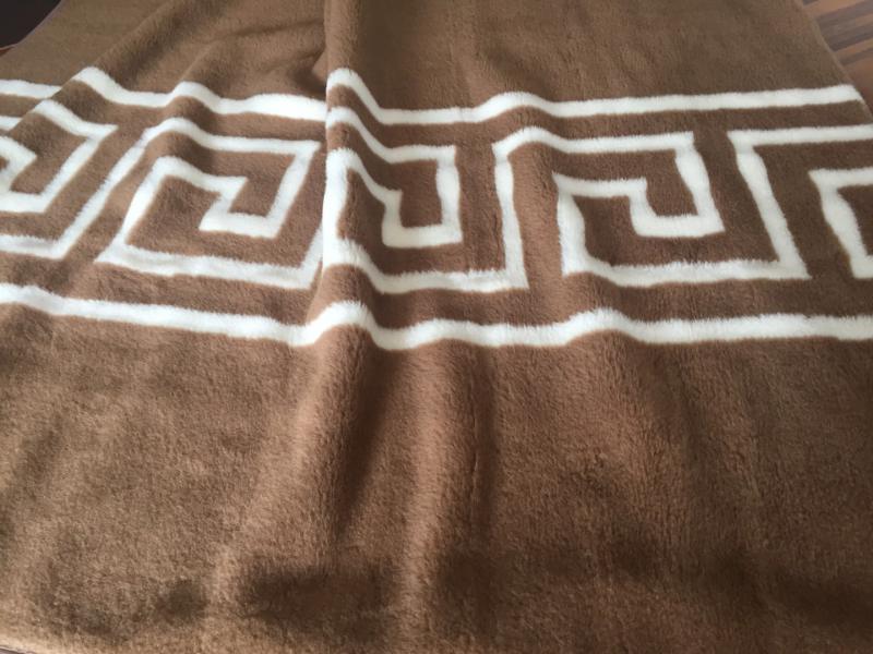 KOC WEŁNIANY CAMEL CIEMNY GREKA 160x200
