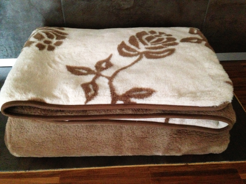 KOŁDRA WEŁNIANA CAMEL CHOCOLATTE TULIPAN 200X200