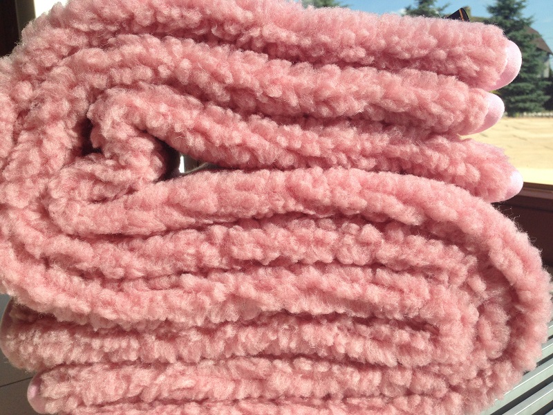 KOC WEŁNIANY MERYNOS BARANEK PINK 140X200