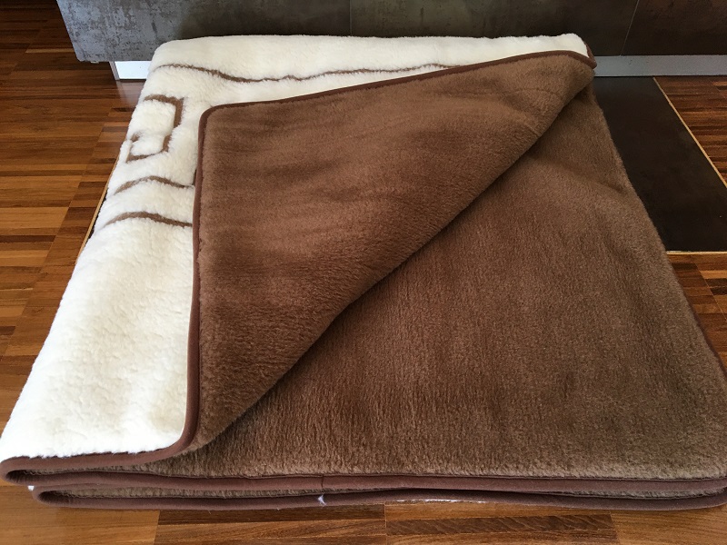 POŚCIEL WEŁNIANA CAMEL CIEMNY + MERYNOS TUMBLER GREKA 140x200 + PODKŁAD