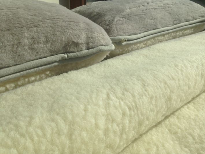 POŚCIEL WEŁNIANA ALPAKA SILVER + MERYNOS TUMBLER 200X200 + MATERAC