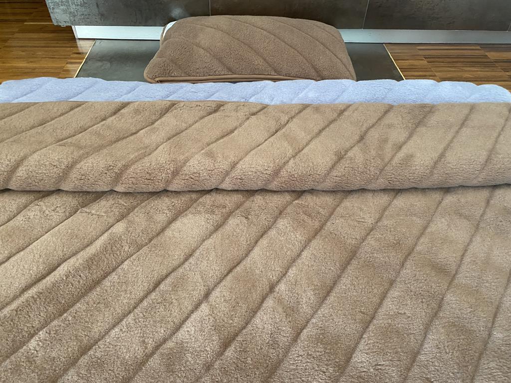 POŚCIEL Z WEŁNY ALPAKI ALPINA PASY + CAMEL CIEMNY PASY 140X200 + PODKŁAD