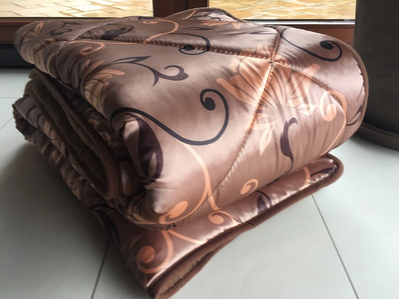 KOŁDRA WEŁNIANA CAMEL KWIAT LOTOSU 220x200
