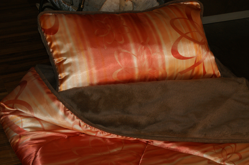 POŚCIEL Z WEŁNY WIELBŁĄDZIEJ CAMEL CIEMNY + SATYNA ORANGE 140x200