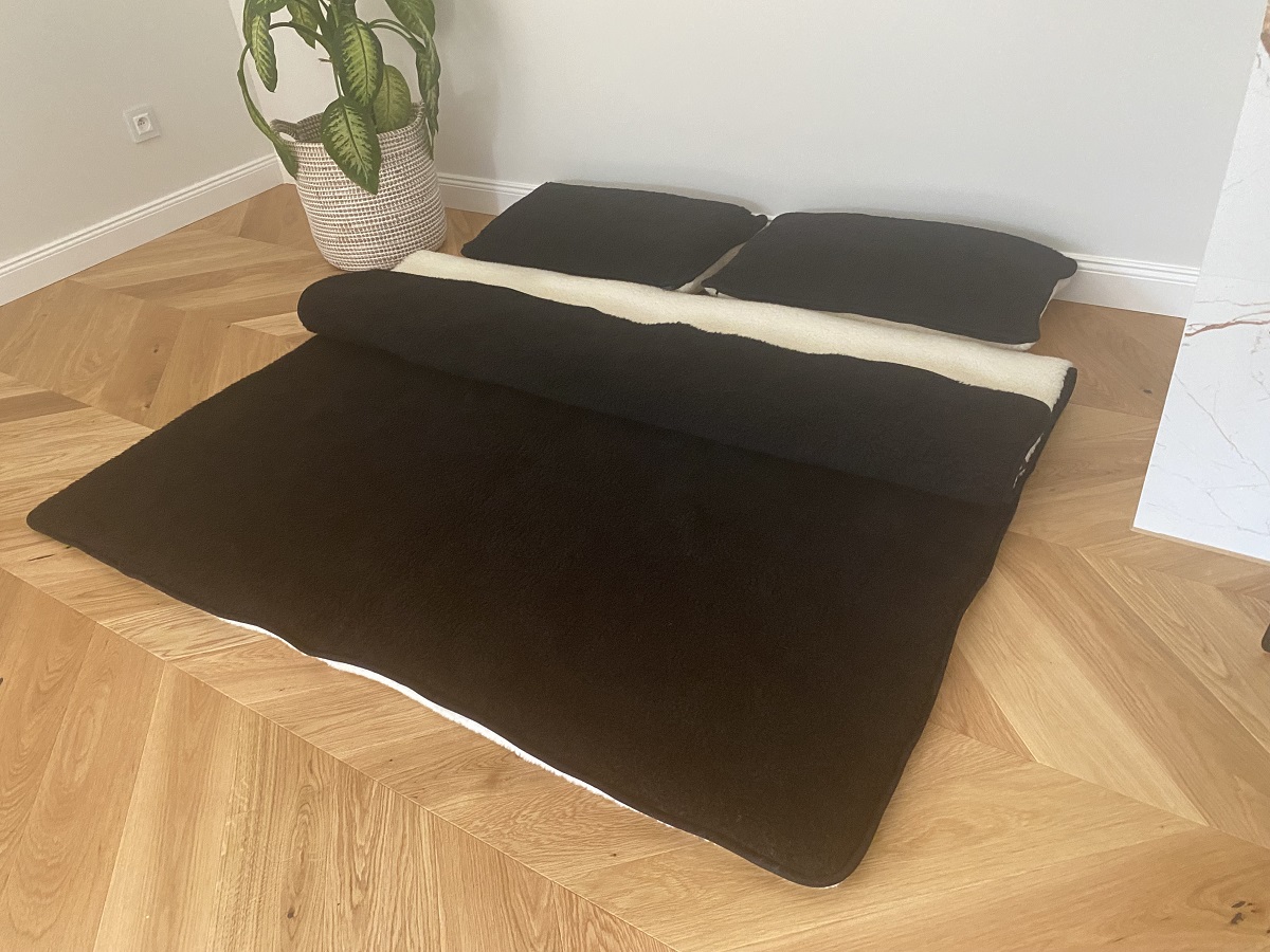 POŚCIEL WEŁNIANA MERYNOS TUMBLER CZARNY + TUMBLER 200X200 + PODKŁAD