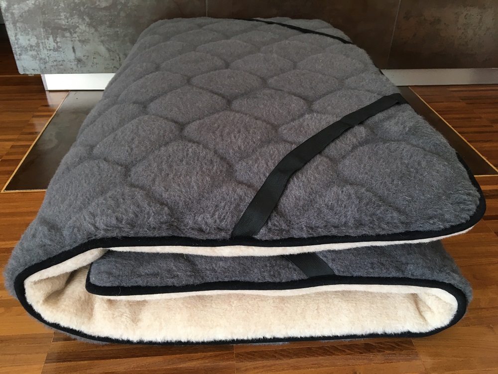 POŚCIEL WEŁNIANA ALPAKA CIEMNA CARO + CAMEL JASNY 240x200 + MATERAC