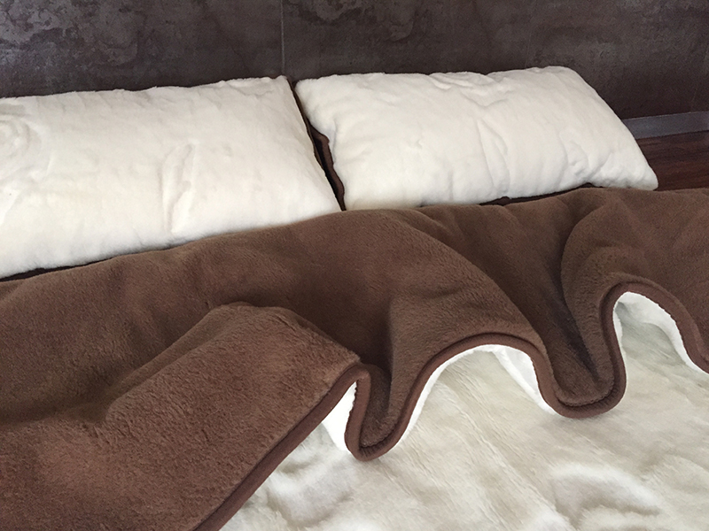 POŚCIEL WEŁNIANA CAMEL CIEMNY + KASZMIR RÓŻA 200x200