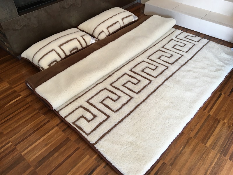 POŚCIEL WEŁNIANA CAMEL CIEMNY + MERYNOS TUMBLER GREKA 160x200
