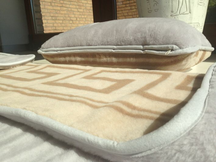 POŚCIEL Z WEŁNY ALPAKI SILVER + CAMEL CAPPUCINO GREKA 140X200