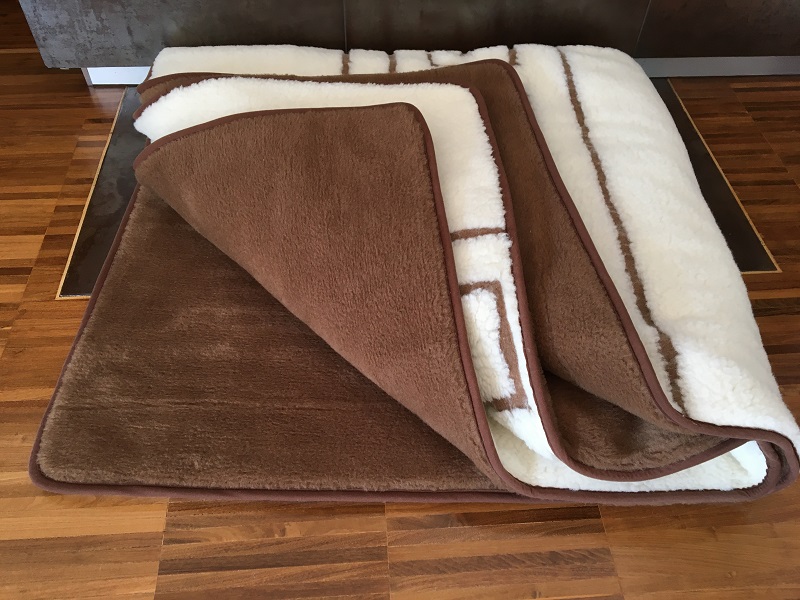 POŚCIEL WEŁNIANA CAMEL CIEMNY + MERYNOS TUMBLER GREKA 160x200