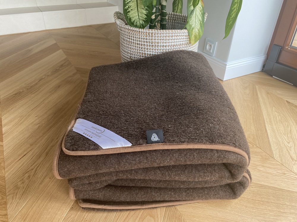 KOC WEŁNIANY MERYNOS SYBERIA DZIKI BRĄZ 140X200