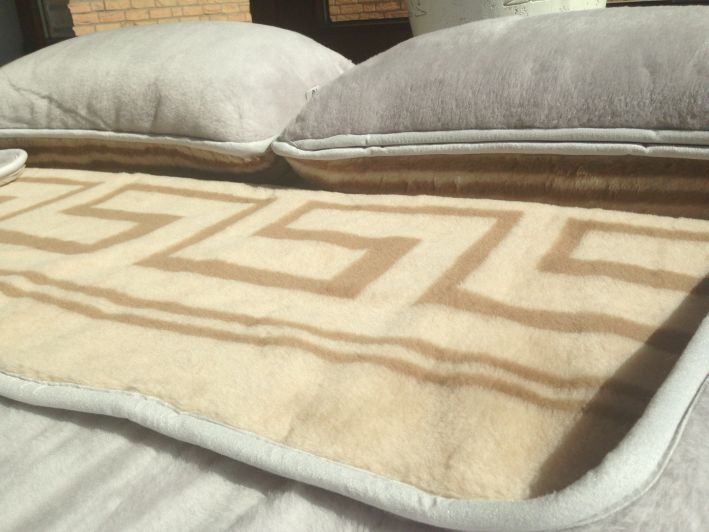 POŚCIEL WEŁNIANA ALPAKA SILVER + CAMEL CAPPUCINO GREKA 160X200 + PODKŁAD