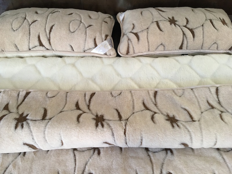 POŚCIEL WEŁNIANA CAMEL RAMPICANTI + KASZMIR CARO 160x200 + MATERAC