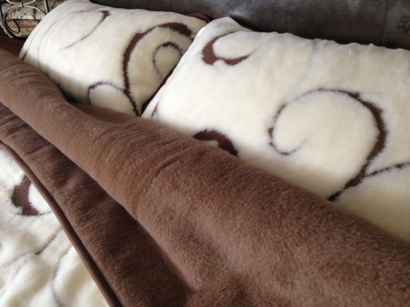 POŚCIEL WEŁNIANA CAMEL CIEMNY + KASZMIR LUNA 200X200 + PODKŁAD