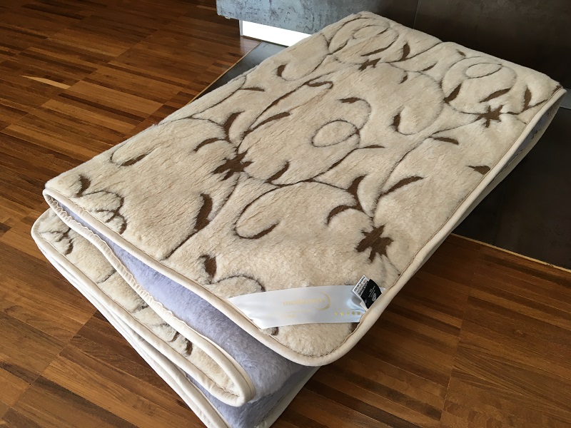Kołdra z wełny Alpaki Alpina + Camel Rampicanti 140x200