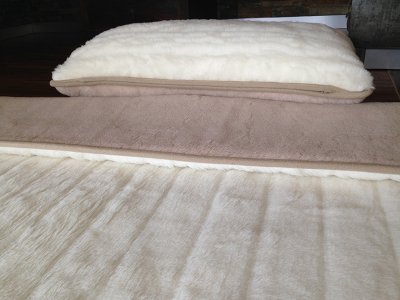 POŚCIEL Z WEŁNY CAMEL JASNY CAPPUCCINO + KASZMIR LUX PASY 140x200 + PODKŁAD