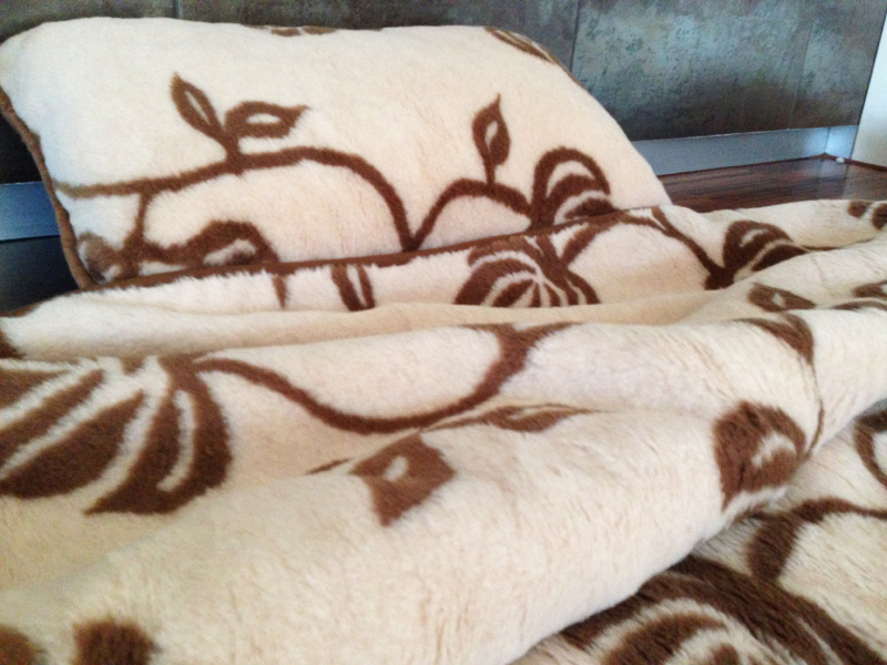 KOŁDRA WEŁNIANA CAMEL CAPPUCCINO TULIPAN 140X200