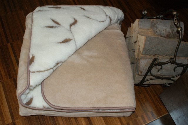 KOŁDRA Z WEŁNY MERYNOS BENJAMIN BRĄZOWY + CAMEL JASNY 200x200