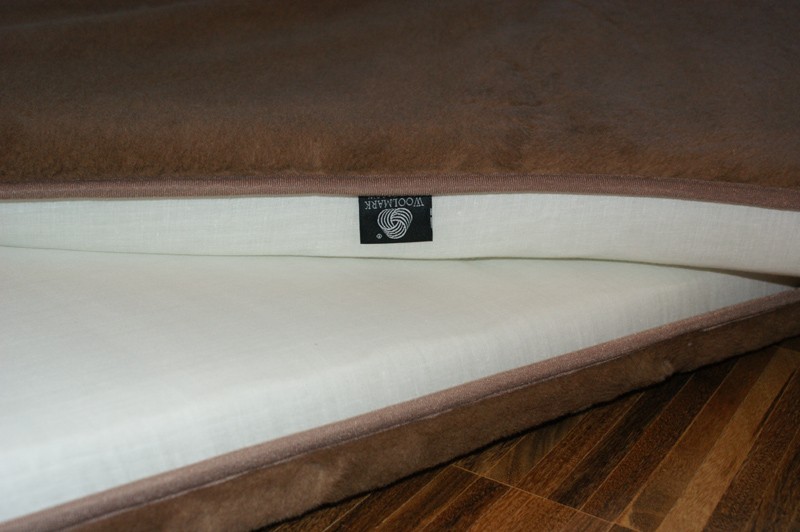 POŚCIEL WEŁNIANA CAMEL CIEMNY KRÓLEWSKI + KASZMIR LUX PASY 160x200 + MATERAC