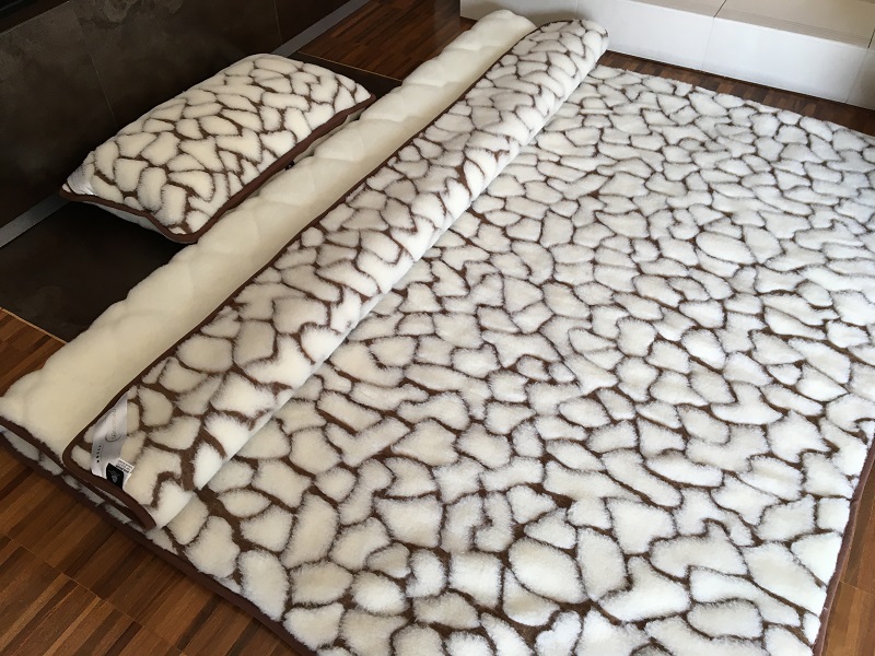 POŚCIEL Z WEŁNY KASZMIR GIRAFFE KASZMIR CARO 140x200 + MATERAC