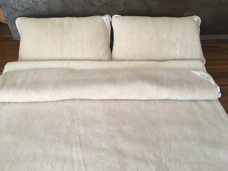 POŚCIEL Z WEŁNY CAMEL CAPPUCINO + MERYNOS TUMBLER 200x200 + MATERAC