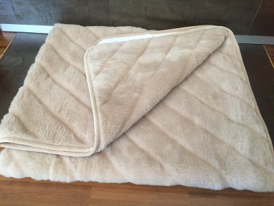 PODKŁAD Z WEŁNY WIELBŁĄDZIEJ CAMEL JASNY PASY 220x200