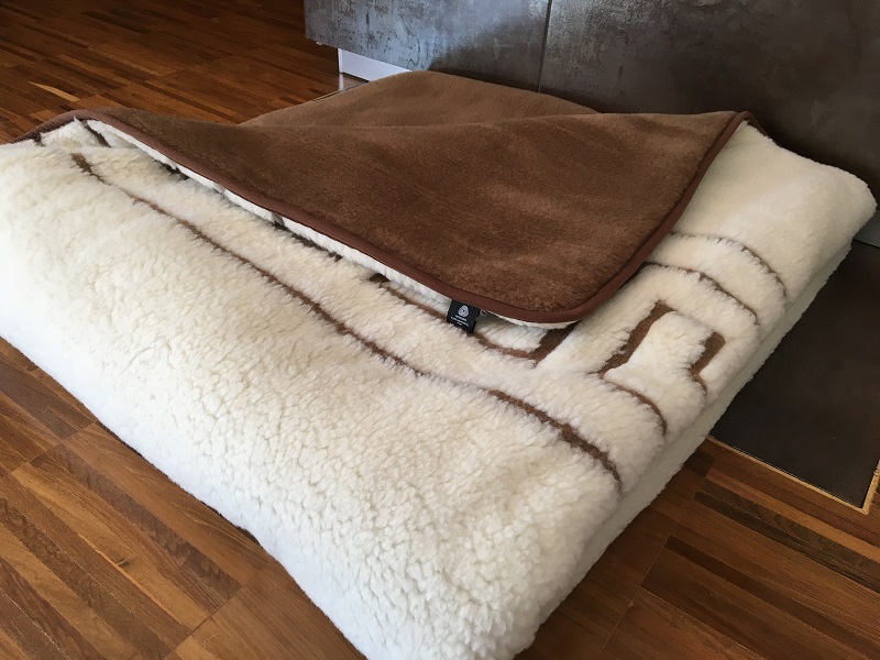 POŚCIEL WEŁNIANA CAMEL CIEMNY + MERYNOS TUMBLER GREKA 160x200