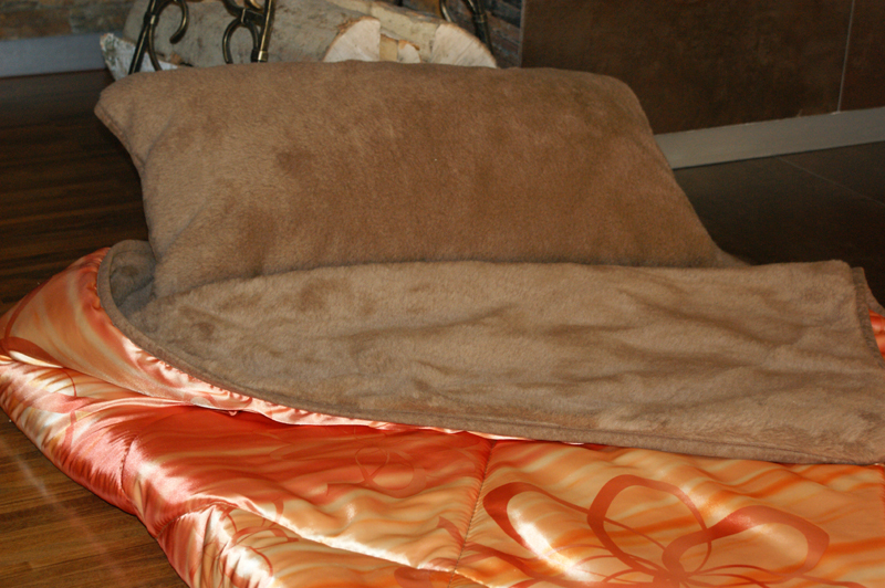 POŚCIEL Z WEŁNY WIELBŁĄDZIEJ CAMEL CIEMNY + SATYNA ORANGE 140x200
