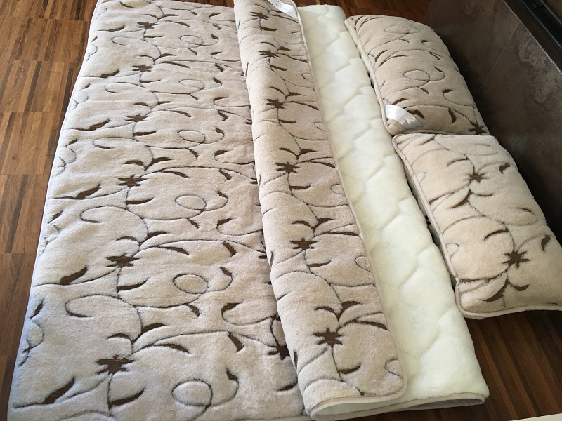 POŚCIEL WEŁNIANA CAMEL RAMPICANTI + KASZMIR CARO 160x200 + MATERAC