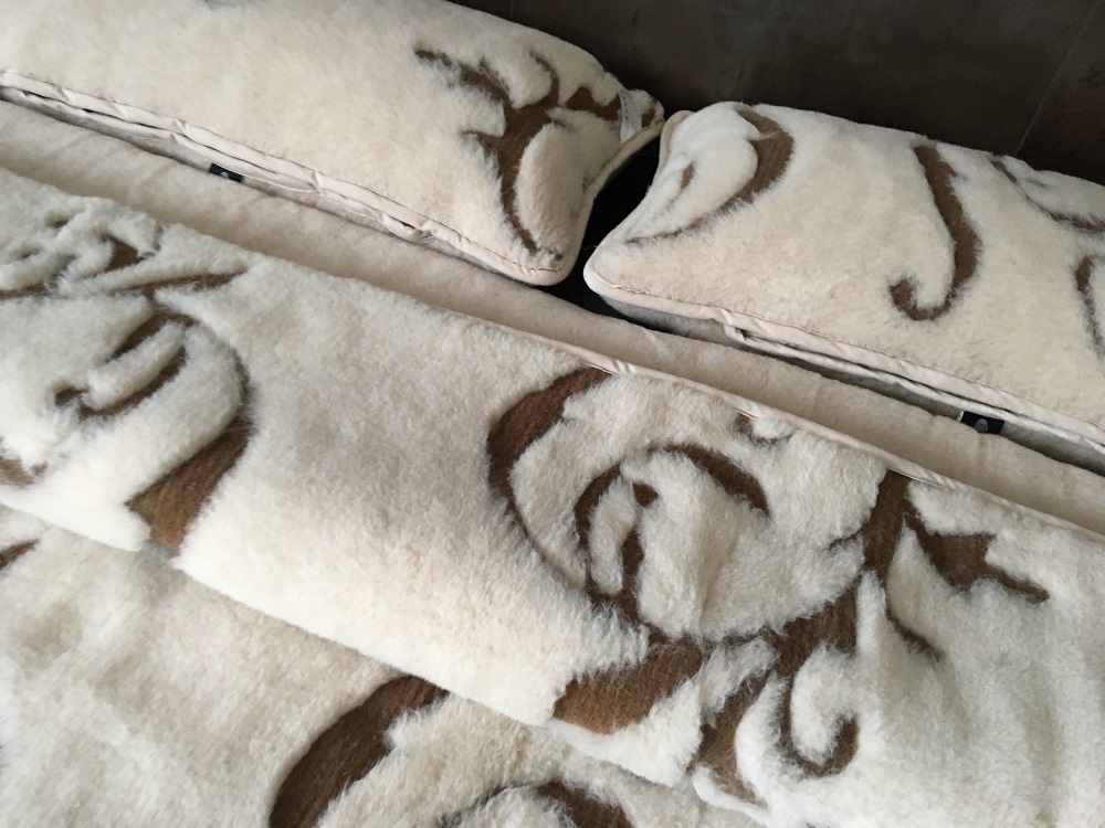 POŚCIEL WEŁNIANA CAMEL JASNY BOHO 160x200 + MATERAC