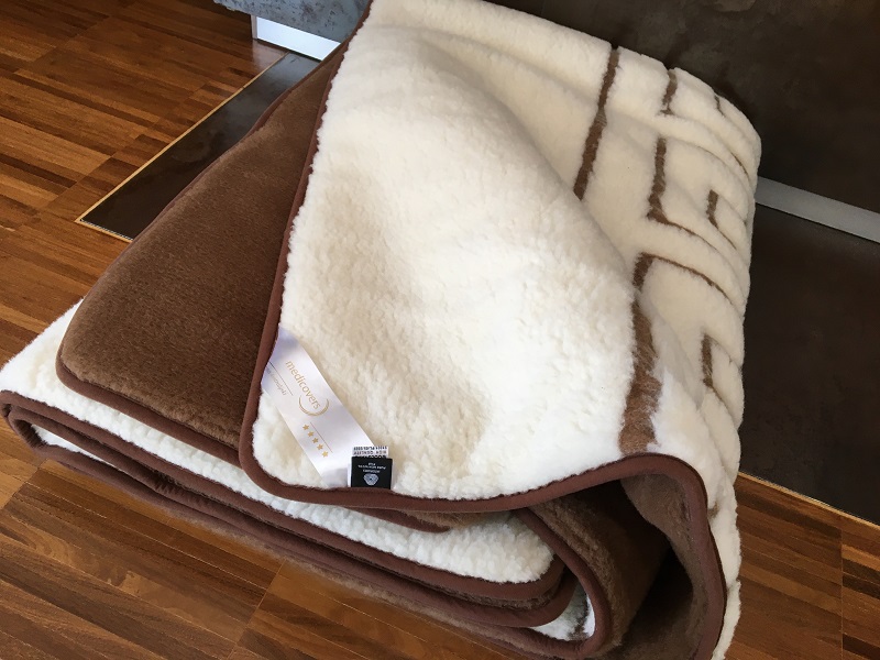 POŚCIEL WEŁNIANA CAMEL CIEMNY + MERYNOS TUMBLER GREKA 160x200