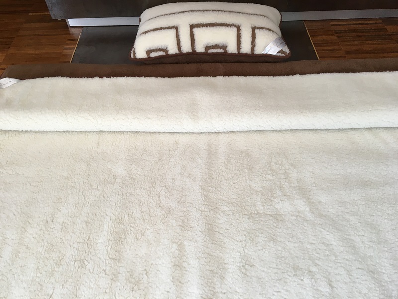POŚCIEL WEŁNIANA CAMEL CIEMNY + MERYNOS TUMBLER GREKA 140x200 + PODKŁAD